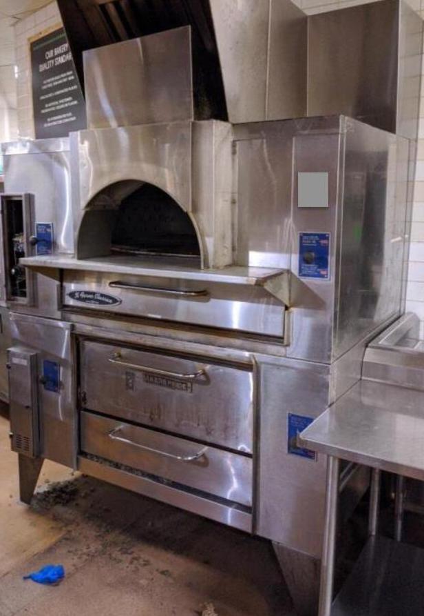 Bakers Pride FC516/DS805 Il Forno Classico Gas Pizza Oven w/ Stacked Deck Oven