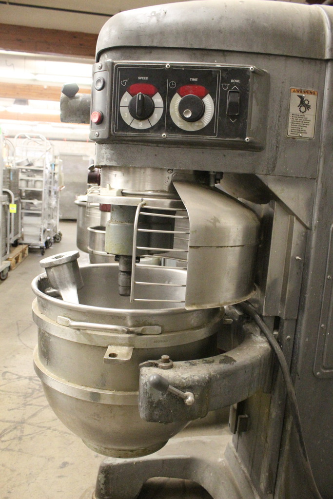 Used Hobart Legacy HL600 60 Quart Mixer w/ Bowl & Guard / Single or Three Phase