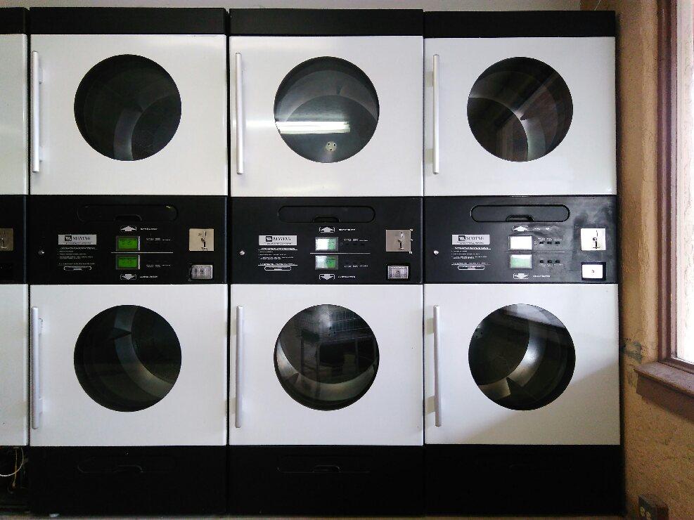 Coin Laundry Store Maytag Huebsch 1PH washers, Propane/Gas