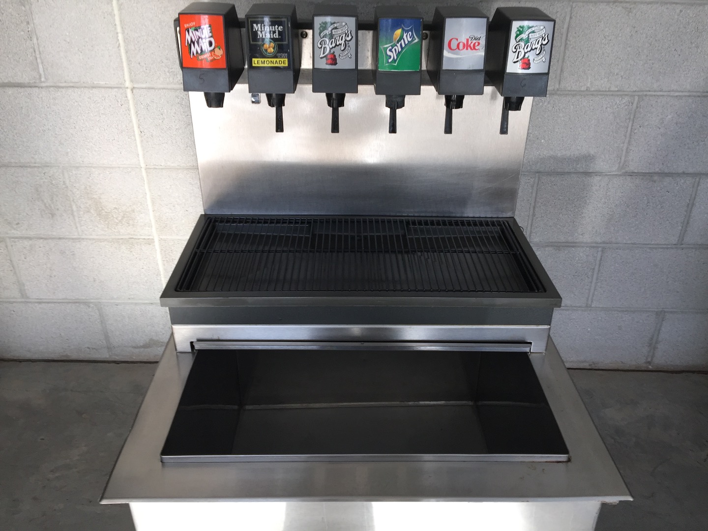 San Marcos Electric >> Used Cornelius CB2323SC 6 Head Soda Dispenser W/Bin San Marcos Electric >> Used Cornelius CB2323SC 6 Head Soda Dispenser W/Bin
