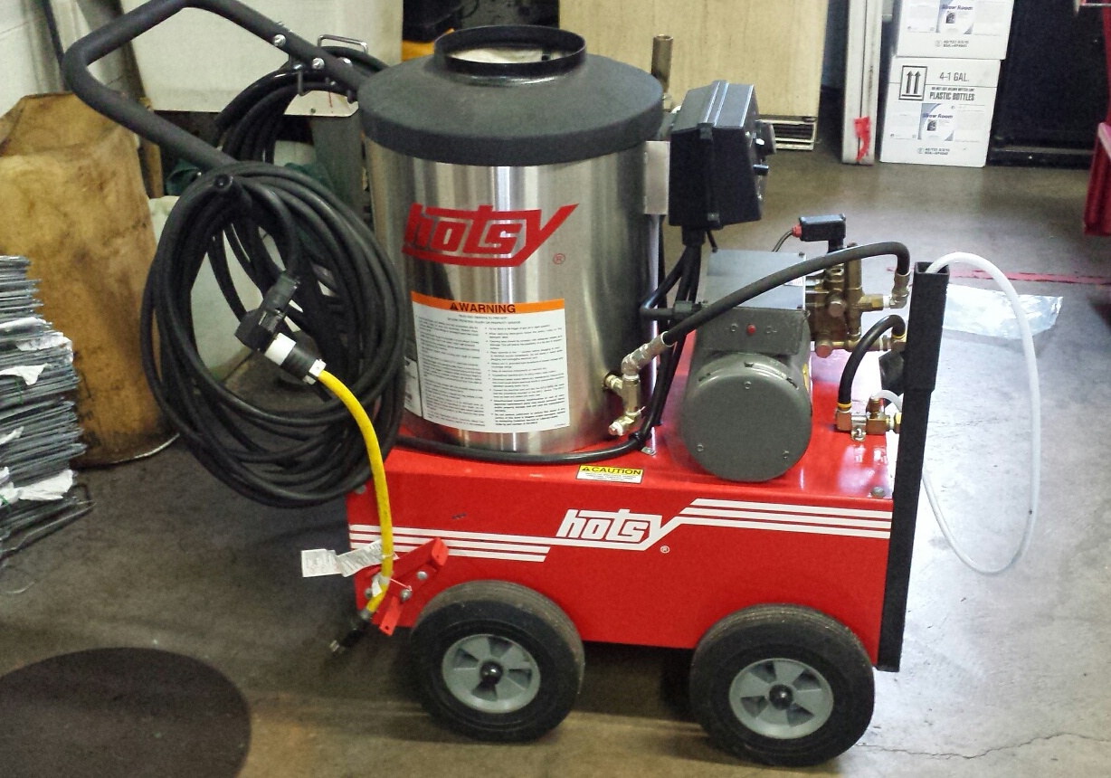 Used Hotsy 555SS Hot Water 115 Volt / Diesel 2.2GPM 1300PSI Pressure