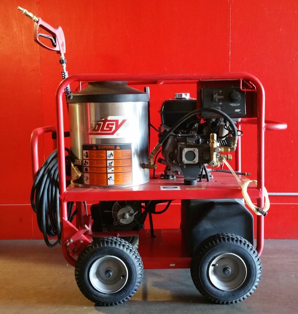 Used Hotsy 965SS Hot Water Gas / Diesel 3GPM 3000PSI Pressure Washer