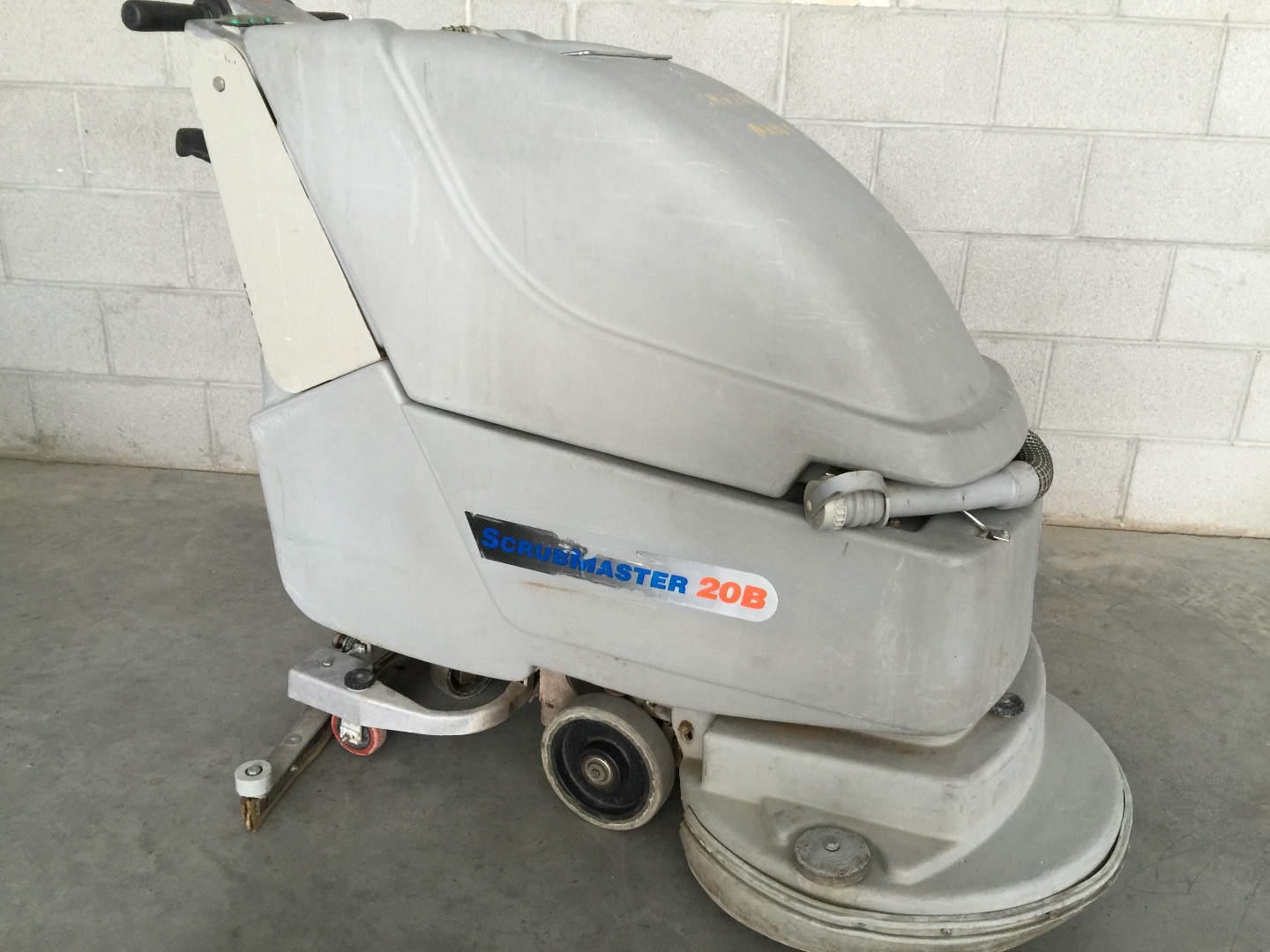 Used Pacific ScrubMaster PAC20B Auto Floor Scrubber
